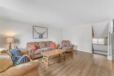 6048 Rosebelle Avenue, North Ridgeville, OH 44039 - Photo 4