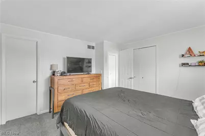 6048 Rosebelle Avenue, North Ridgeville, OH 44039 - Photo 12