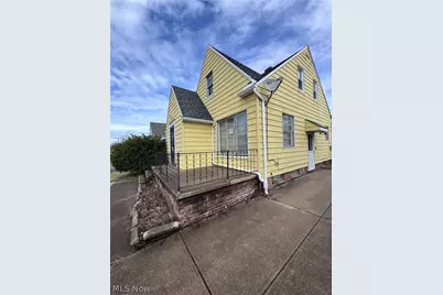 3775 Warrensville Center Road, Warrensville Heights, OH 44122 - Photo 2