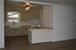 1213 Sleepy Hollow Dr, Coshocton, OH 43812 - Photo 10