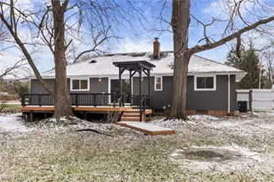 6486 Charles Rd, North Olmsted, OH 44070 - Photo 40