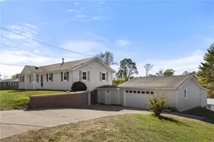 61060 Webb Heights Rd, Shadyside, OH 43947 - Photo 2