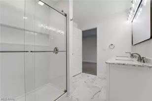 13829 Carlton St, Burton, OH 44021 - Photo 28