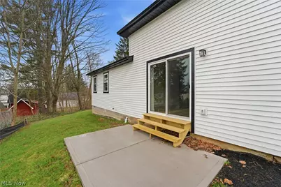 13829 Carlton Street, Burton, OH 44021 - Photo 6