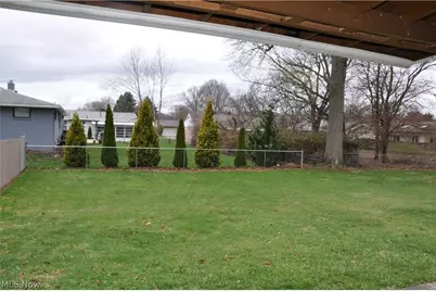 539 Royer Avenue NW, North Canton, OH 44720 - Photo 4