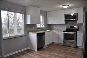 539 Royer Ave NW, North Canton, OH 44720 - Photo 14