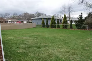 539 Royer Ave NW, North Canton, OH 44720 - Photo 8