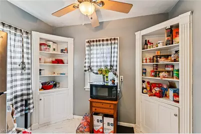 870 E Archwood Avenue, Akron, OH 44306 - Photo 12