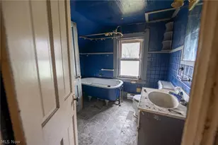 318 11th St, Elyria, OH 44035 - Photo 20