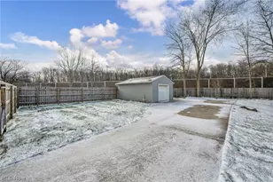 27711 Southern Ave, North Olmsted, OH 44070 - Photo 26