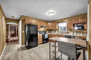 27711 Southern Ave, North Olmsted, OH 44070 - Photo 6