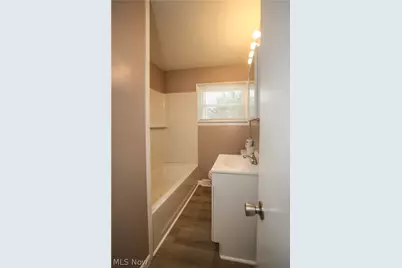 726 Artesian Avenue, Newton Falls, OH 44444 - Photo 14