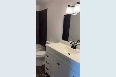 805 Johnny K, Hubbard, OH 44425 - Photo 8