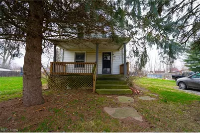 148 Oak Street, Elyria, OH 44035 - Photo 1
