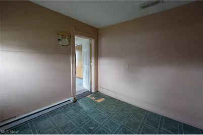 148 Oak Street, Elyria, OH 44035 - Photo 36