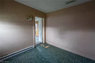 148 Oak St, Elyria, OH 44035 - Photo 36