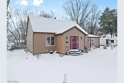 2228 St Elmo Avenue NE, Canton, OH 44714 - Photo 1