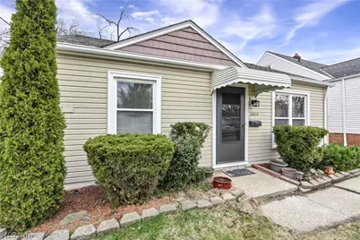 12820 Longmead Avenue, Loveland, OH 44135 - Photo 2