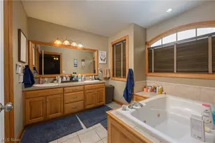 806 Forrest Ridge Dr, Dover, OH 44622 - Photo 24