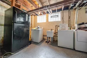 3152 E Derbyshire Rd, Cleveland Heights, OH 44118 - Photo 38