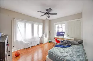 3152 E Derbyshire Rd, Cleveland Heights, OH 44118 - Photo 14