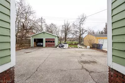 3152 E Derbyshire Road, Cleveland Heights, OH 44118 - Photo 40