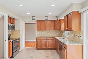 13257 Whitney Rd, Strongsville, OH 44136 - Photo 8