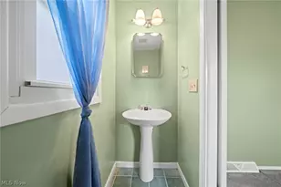 13257 Whitney Rd, Strongsville, OH 44136 - Photo 14