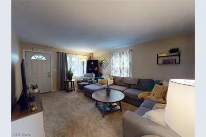 1405 35th Street NW, Canton, OH 44709 - Photo 2