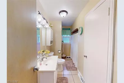1405 35th Street NW, Canton, OH 44709 - Photo 8