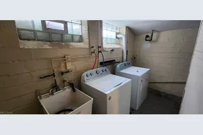 3599 Grosvenor Road, Cleveland Heights, OH 44118 - Photo 10