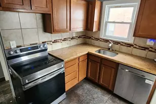 3599 Grosvenor Rd, Cleveland Heights, OH 44118 - Photo 6