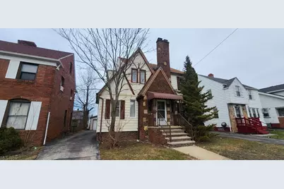 3599 Grosvenor Road, Cleveland Heights, OH 44118 - Photo 1