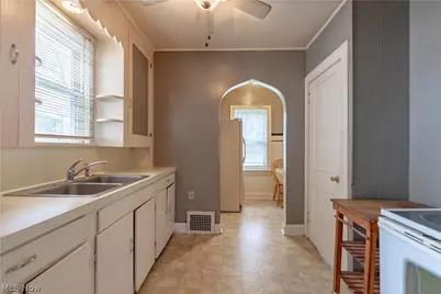 1511 34th Street NW, Canton, OH 44709 - Photo 18