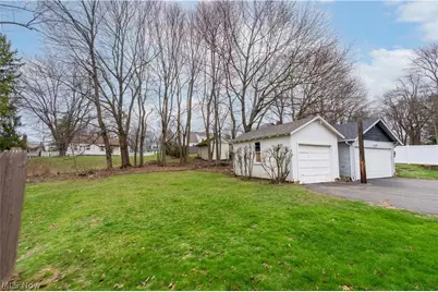 1511 34th Street NW, Canton, OH 44709 - Photo 6