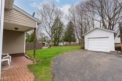 1511 34th Street NW, Canton, OH 44709 - Photo 4