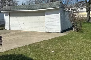 15513 Walvern Blvd, Maple Heights, OH 44137 - Photo 6