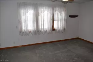 196 Maple Ave, St Clairsville, OH 43950 - Photo 16