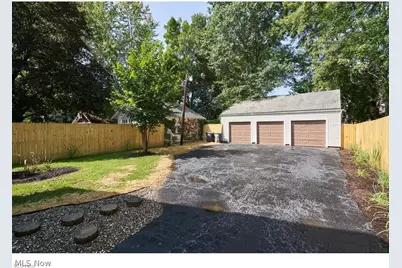 688 Dayton Street, Akron, OH 44310 - Photo 2