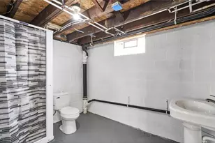 688 Dayton St, Akron, OH 44310 - Photo 4