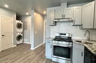 1615 E 47th St, Loveland, OH 44103 - Photo 2