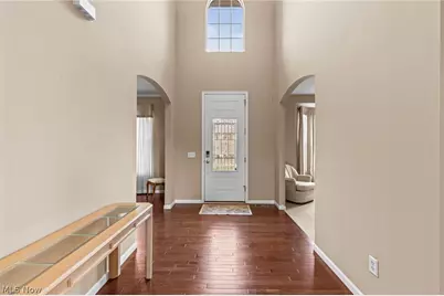 38521 Berkshire Avenue, Avon, OH 44011 - Photo 2