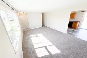 7621 Miami Rd, Mentor on the Lake, OH 44060 - Photo 2