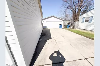 7621 Miami Road, Mentor on the Lake, OH 44060 - Photo 16