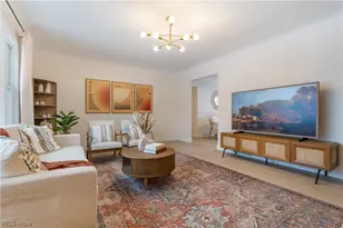 960 Impala Dr, Akron, OH 44319 - Photo 4