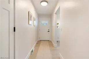 960 Impala Dr, Akron, OH 44319 - Photo 2