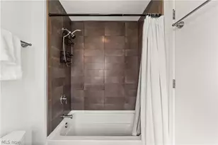 1881 E 119th St, Loveland, OH 44106 - Photo 20