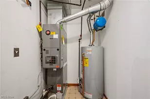 2401 Bunker Ln, Willoughby, OH 44094 - Photo 24