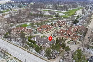 2401 Bunker Ln, Willoughby, OH 44094 - Photo 2