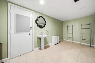 28900 Gates Mills Blvd, Pepper Pike, OH 44124 - Photo 40